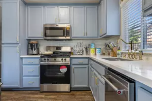998 E J St, Oakdale, CA 95361 - Photo 13