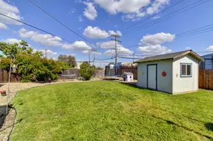 7039 Demaret Dr, Sacramento, CA 95822 - Photo 37