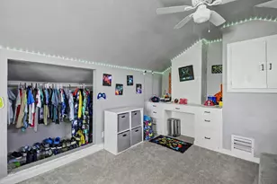 7039 Demaret Dr, Sacramento, CA 95822 - Photo 27