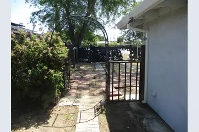 2403 Lever Boulevard, Stockton, CA 95206 - Photo 41