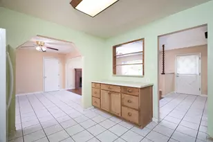 1048 Laurel Ave, Olivehurst, CA 95961 - Photo 5
