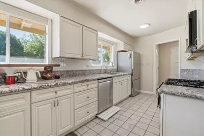 921 Patricia Way, Sacramento, CA 95864 - Photo 11
