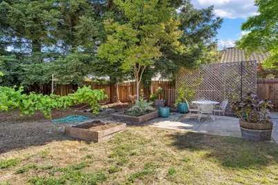 4313 Saint Jones Court, Elk Grove, CA 95758 - Photo 23