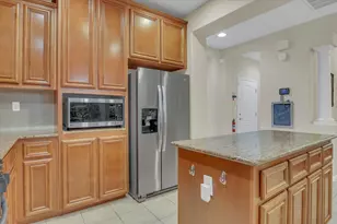 1057 Marseille Ln, Roseville, CA 95747 - Photo 9