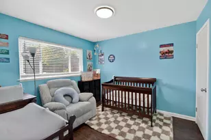 4960 Bradford Dr, Sacramento, CA 95820 - Photo 21