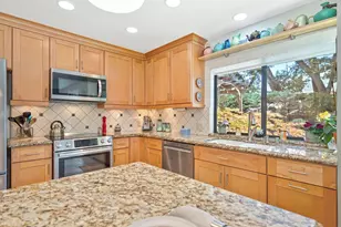 7671 Greenhaven Dr, Sacramento, CA 95831 - Photo 59
