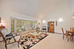 7671 Greenhaven Dr, Sacramento, CA 95831 - Photo 5