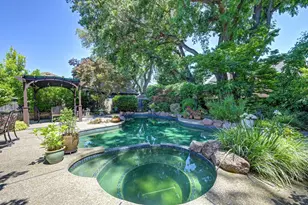 7671 Greenhaven Dr, Sacramento, CA 95831 - Photo 15