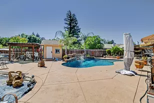 9370 Carrolton Pl, Elk Grove, CA 95624 - Photo 29