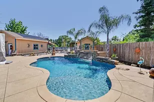9370 Carrolton Pl, Elk Grove, CA 95624 - Photo 31