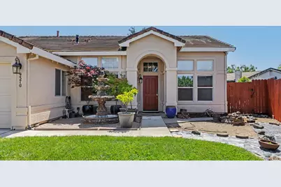 9370 Carrolton Place, Elk Grove, CA 95624 - Photo 5