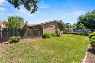 8511 Erinbrook Way, Sacramento, CA 95626 - Photo 5