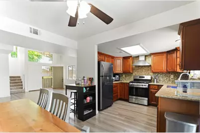 8471 Fontenay Way, Stockton, CA 95210 - Photo 7