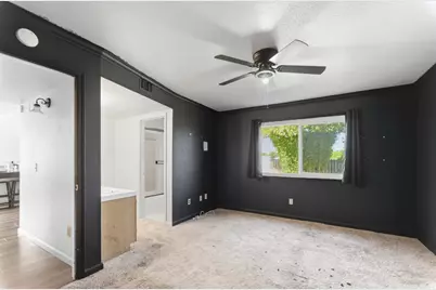 8471 Fontenay Way, Stockton, CA 95210 - Photo 17