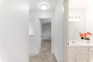 8471 Fontenay Way, Stockton, CA 95210 - Photo 27