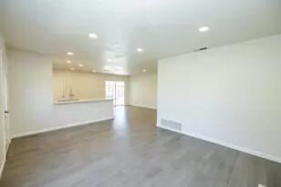 1708 Sandalwood Dr, Stockton, CA 95210 - Photo 11