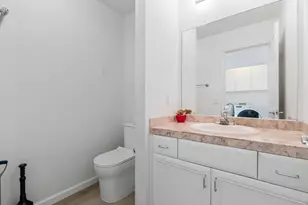 9077 Bedrock Ct, Sacramento, CA 95829 - Photo 15