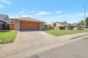 1924 Pebble Beach Dr, Yuba City, CA 95993 - Photo 3