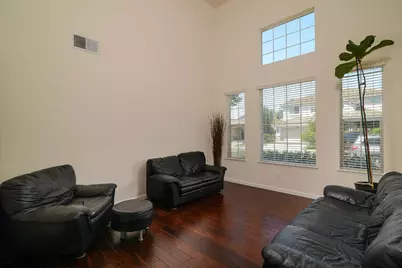 1933 Bastona, Elk Grove, CA 95758 - Photo 7