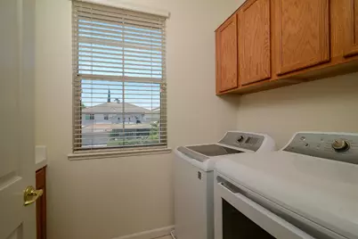 1933 Bastona, Elk Grove, CA 95758 - Photo 29