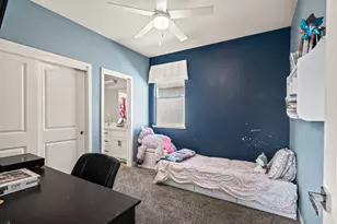 2327 Aerostar Way, Sacramento, CA 95834 - Photo 25
