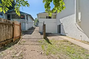 1425 Pleasant St, Redding, CA 96001 - Photo 35