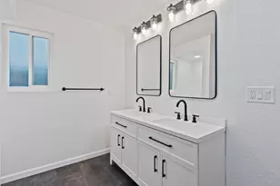 1425 Pleasant St, Redding, CA 96001 - Photo 27