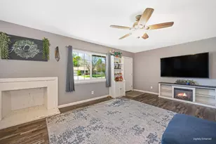 2560 Carson Way, Sacramento, CA 95821 - Photo 9