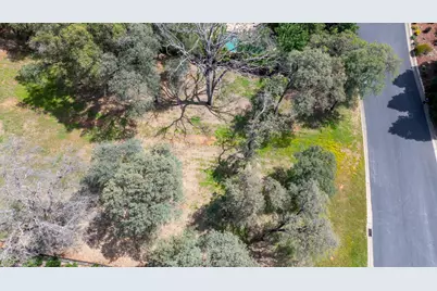 2083 Lockridge Place, El Dorado Hills, CA 95762 - Photo 17