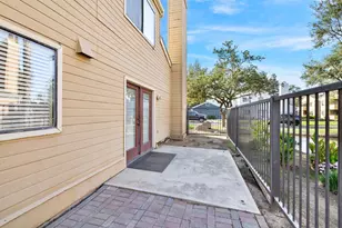 7675 N First St, Fresno, CA 93720 - Photo 25