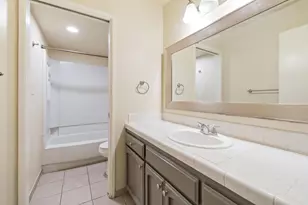 7675 N First St, Fresno, CA 93720 - Photo 17
