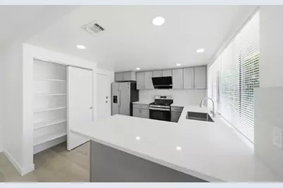 8529 Birch Hollow Way, Sacramento, CA 95828 - Photo 11
