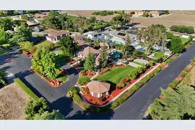 8327 Park Place, Tracy, CA 95304 - Photo 5