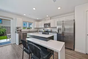 2233 Shady Tree Cir, Roseville, CA 95747 - Photo 15
