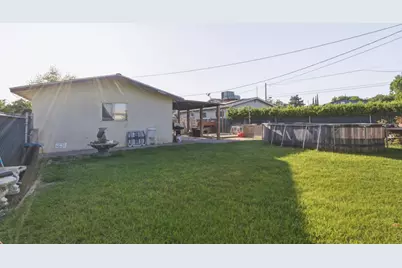 1843 W 8th Street, Merced, CA 95341 - Photo 19