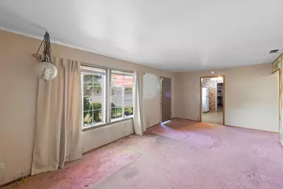 7358 Diana Way, Sacramento, CA 95828 - Photo 9