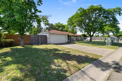 7358 Diana Way, Sacramento, CA 95828 - Photo 3