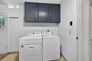 2743 Lost Creek Ct, Stockton, CA 95207 - Photo 37