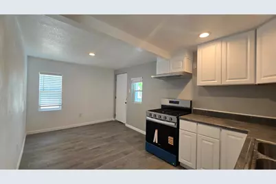 1632 11th Avenue, Olivehurst, CA 95961 - Photo 3