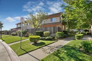 825 Polar Bear Cir, Galt, CA 95632 - Photo 5