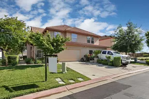 825 Polar Bear Cir, Galt, CA 95632 - Photo 3