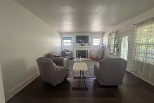 1044 W Harding Way, Stockton, CA 95203 - Photo 21