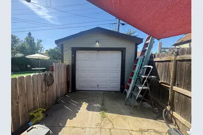 1044 W Harding Way, Stockton, CA 95203 - Photo 13