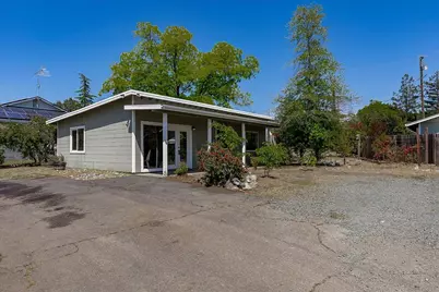 12113 Griffin Way, Auburn, CA 95602 - Photo 5