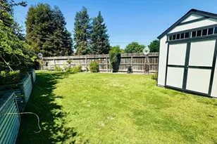822 N Acacia Ave, Ripon, CA 95366 - Photo 5