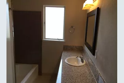 537 W University Avenue, Fresno, CA 93705 - Photo 11
