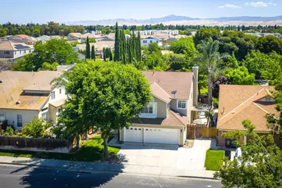 430 De Bord, Tracy, CA 95376 - Photo 3