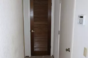 8609 Tiogawoods Dr, Sacramento, CA 95828 - Photo 13