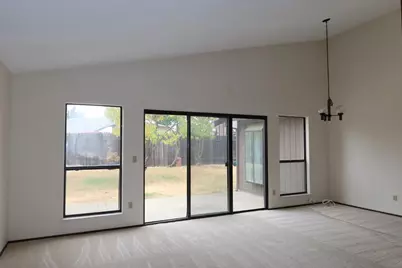 8609 Tiogawoods Drive, Sacramento, CA 95828 - Photo 7