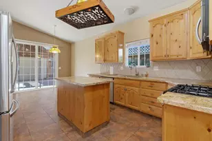 520 W 9th St, Tracy, CA 95376 - Photo 5